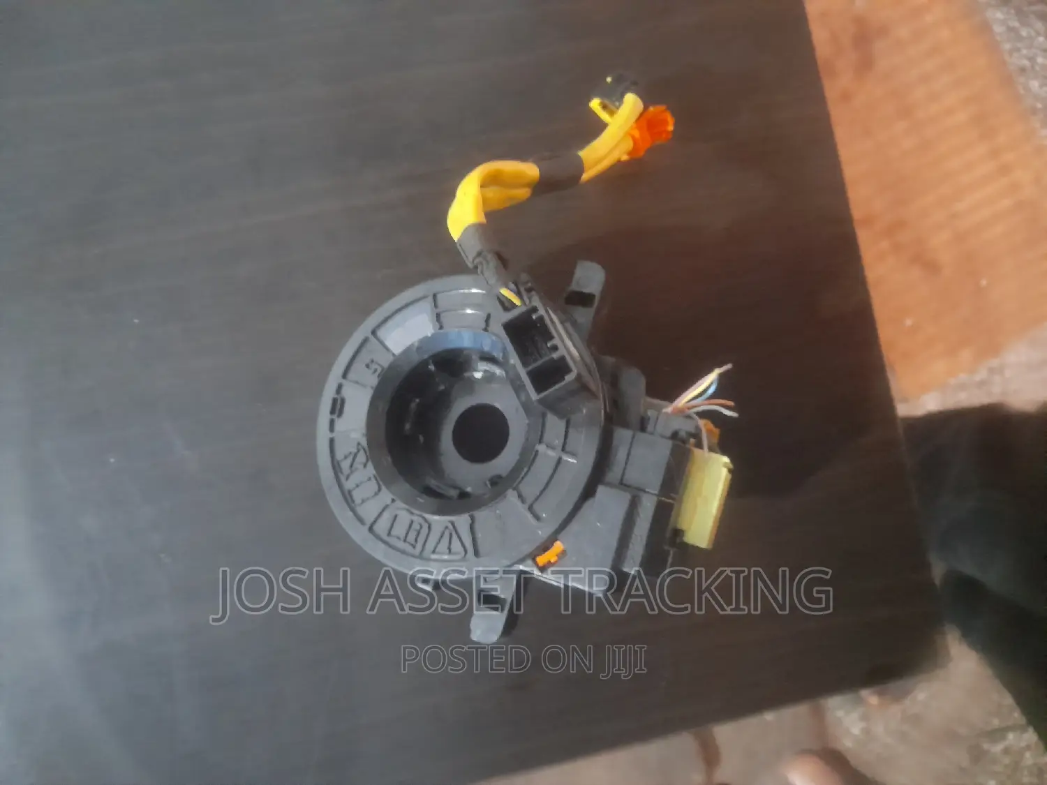 Toyota Vitz, Yaris, Camry,Corolla Horn Plate ( Clockspring )