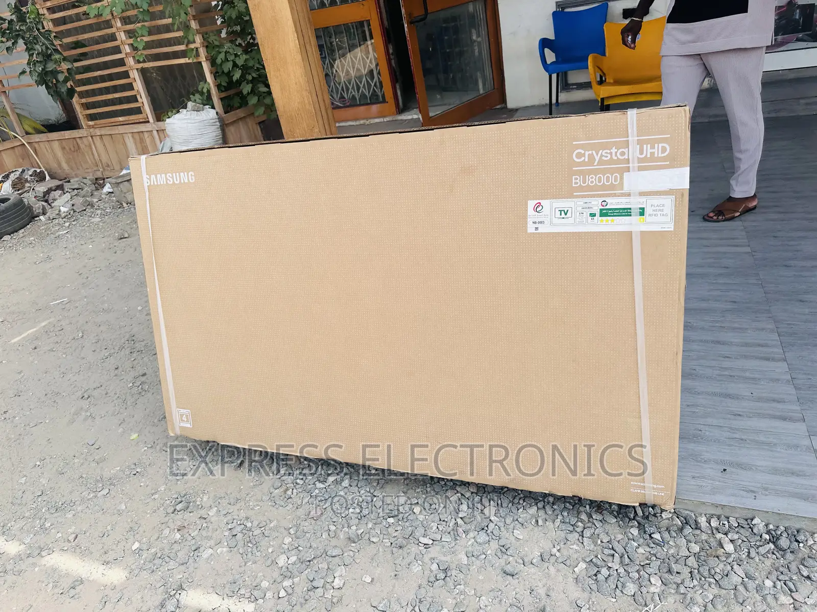 Glossy Sleek Slim Uhd Smart Samsung 55”Au7000