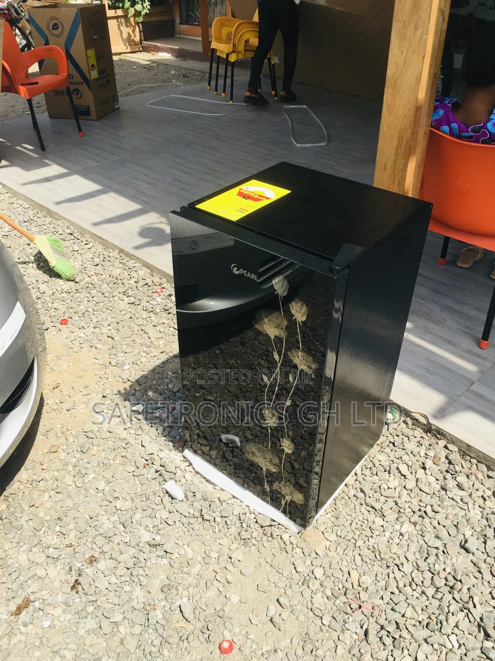 Pearl Tabletop Glass Black Topfreezer Singledoor Fridge