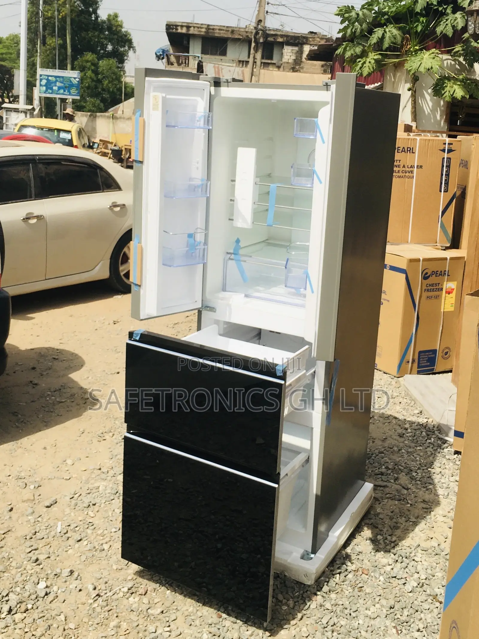 PF-470 Bottomfreezer Pearl Black Glass 4 Doors Fridge