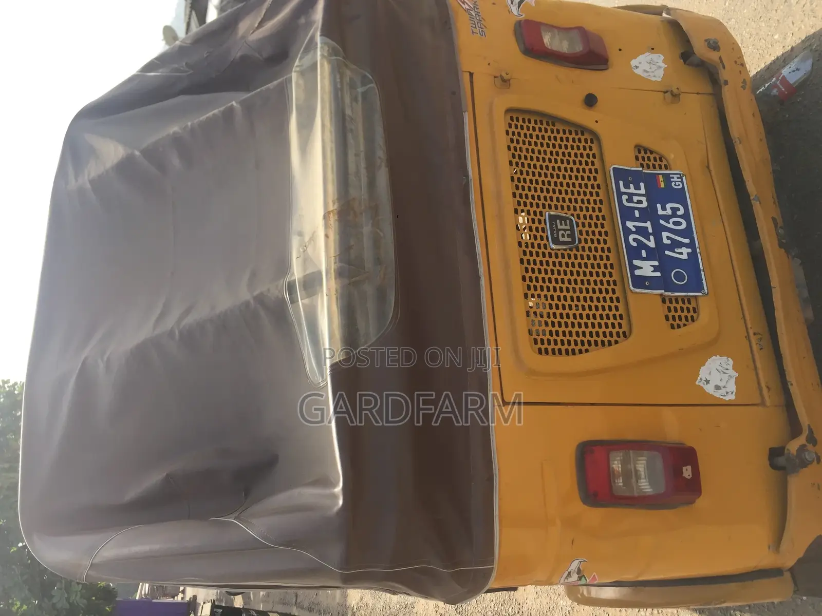 Bajaj RE 2021 Yellow