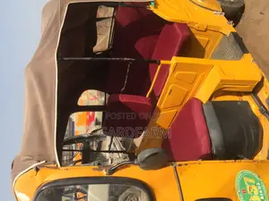 Bajaj RE 2021 Yellow