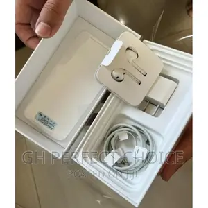 Charge With iPhone Type C Fast Charger 35wts
