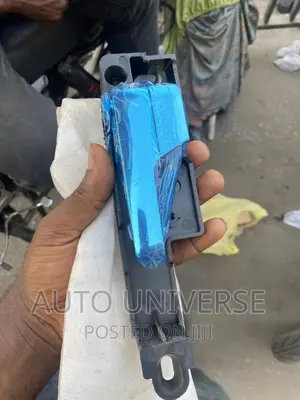 Ford Fusion Inside Handle Available