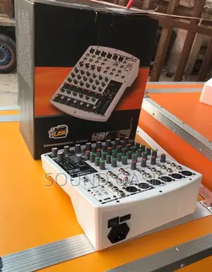 SM802 Live Streaming Mixer (Yamaha) 8-Channel Mixer