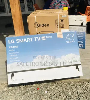 Photo - Glossy Black Electric 43 Inches LG LED Digital Black Tv