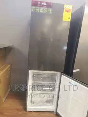 TCL 231L Bottom Freezer Fridge!!