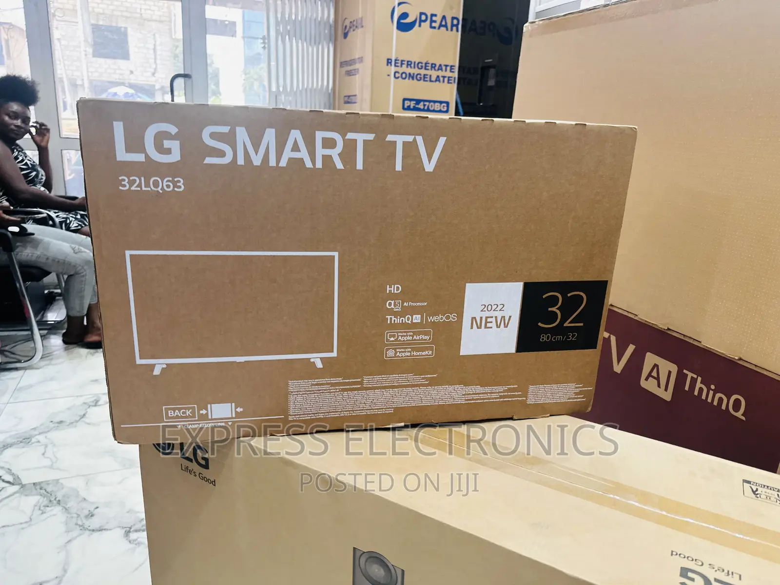 Vivid Clear Pictures FHD Smart LG 32”LM 63