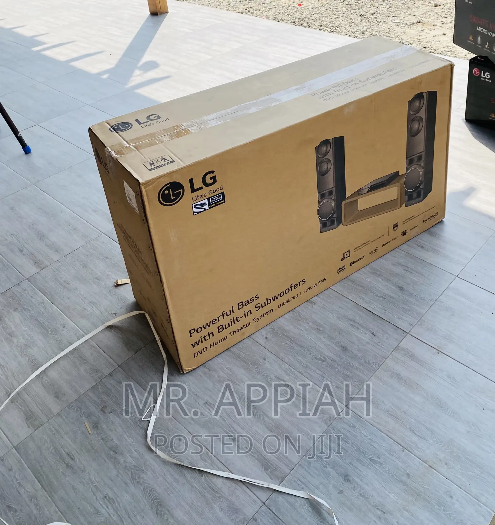 Authentic LG LHD 687 Bluetooth Home Theater System(Black)