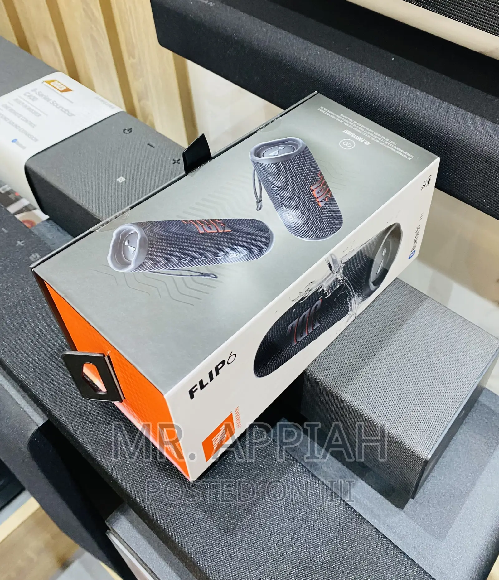 Super Affordable JBL Flip 6 Rechargeable Speaker(Black).