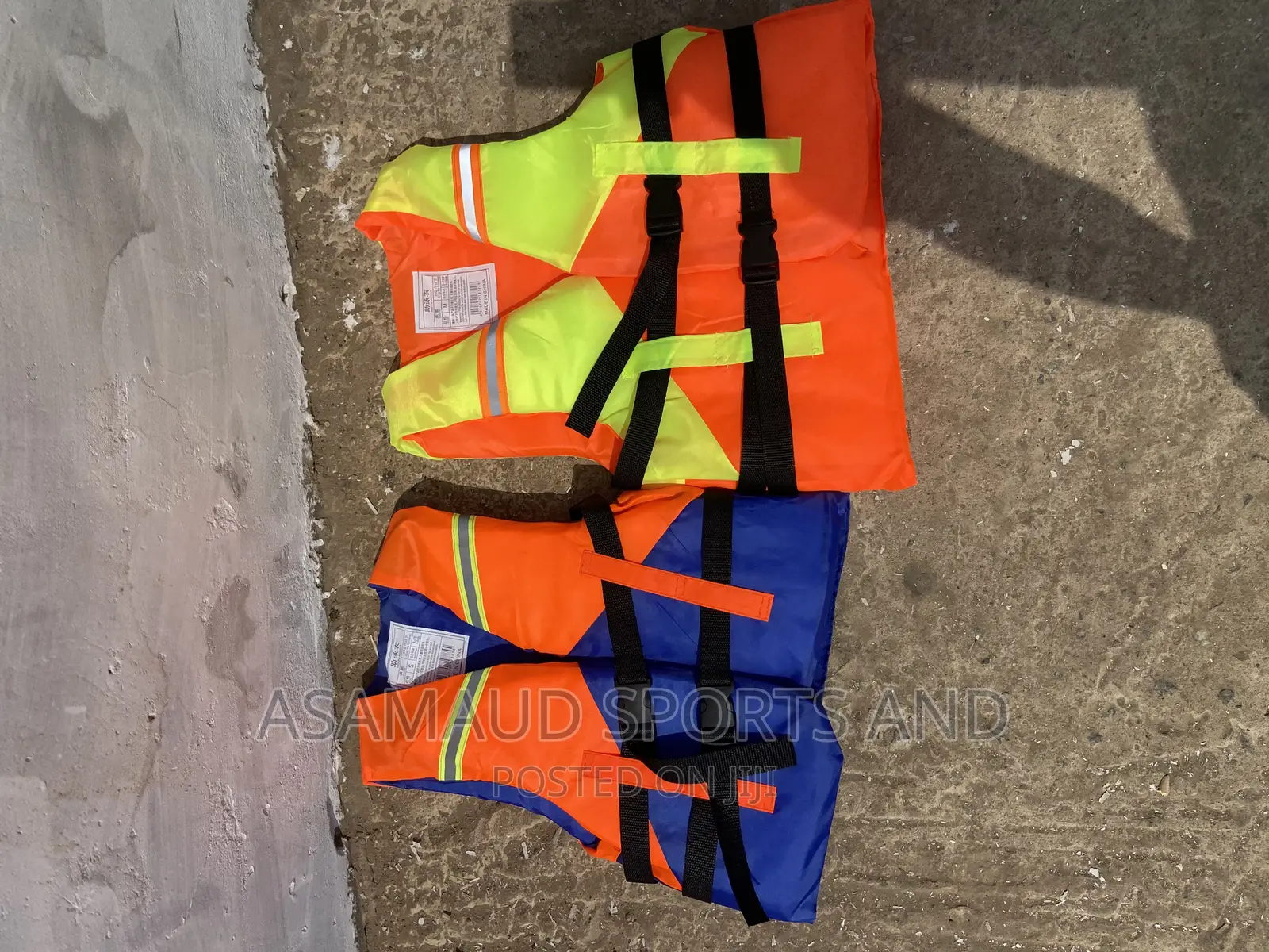 Original Kids Life Jacket At Cool Price