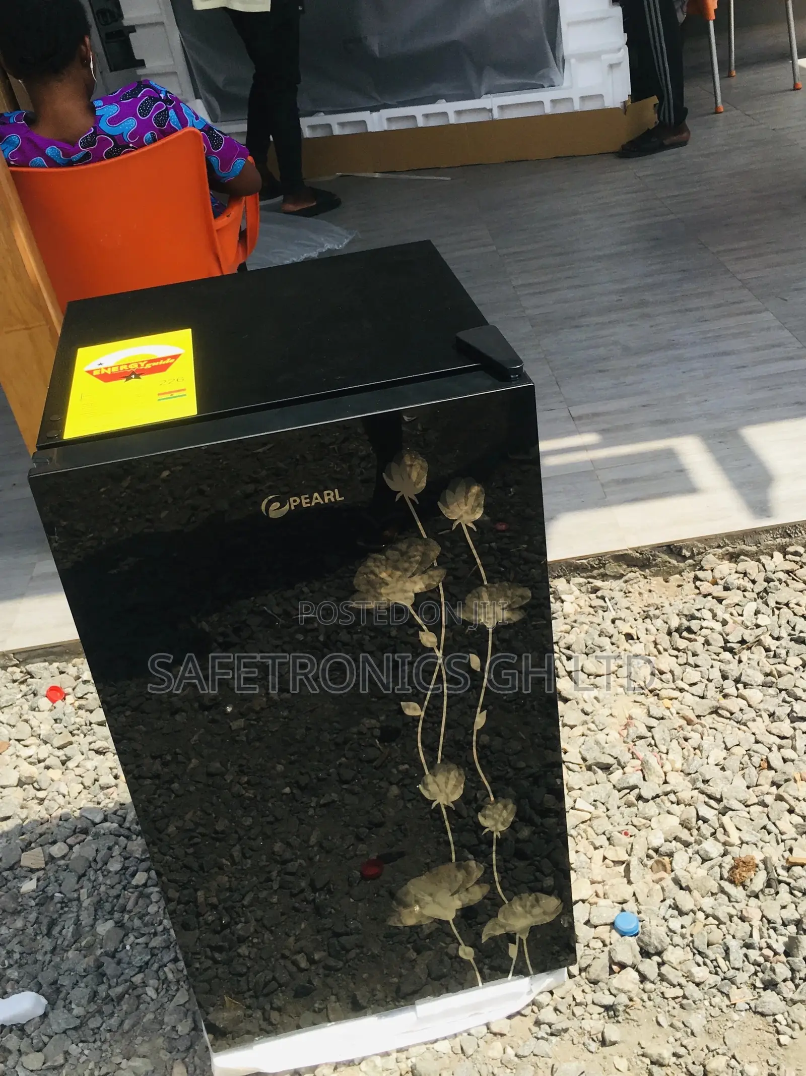 PF-109 Black Glass Singledoor 82L Topfreezer Fridge
