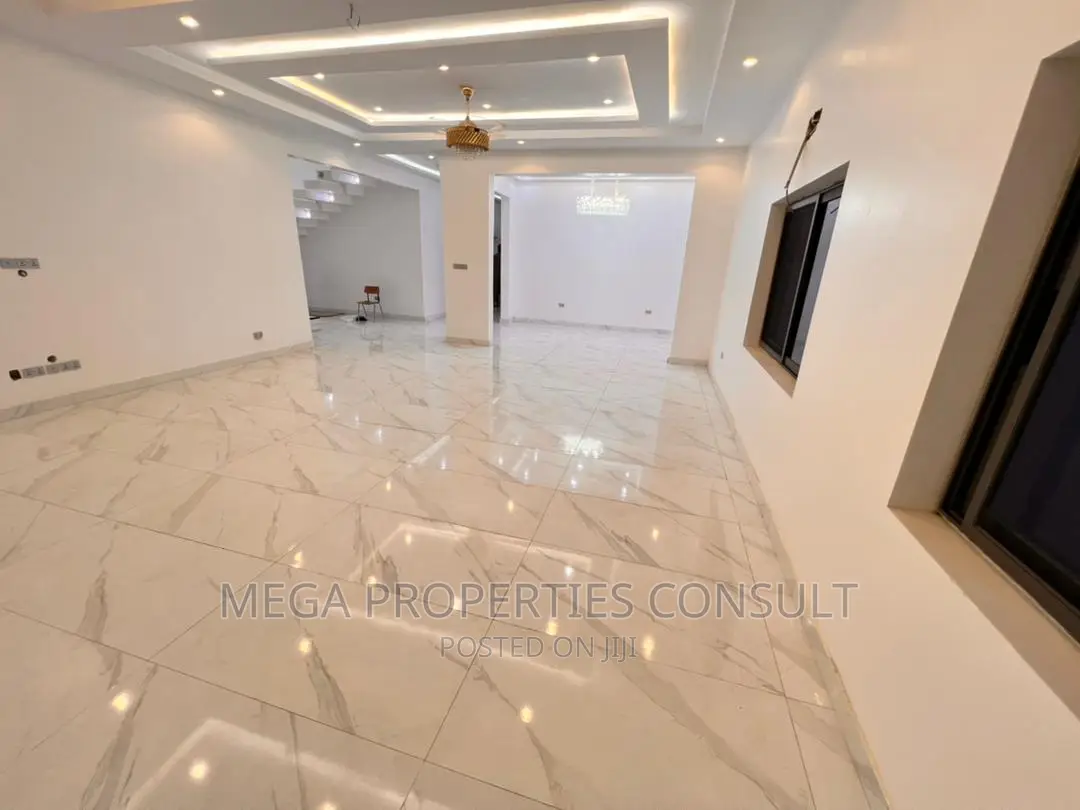 4bdrm House in Ashomang Estate for sale