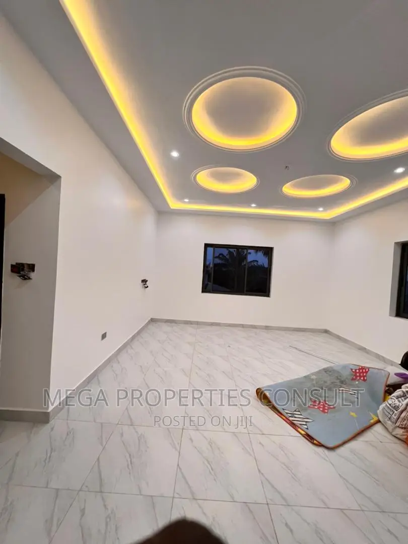 4bdrm House in Ashomang Estate for sale