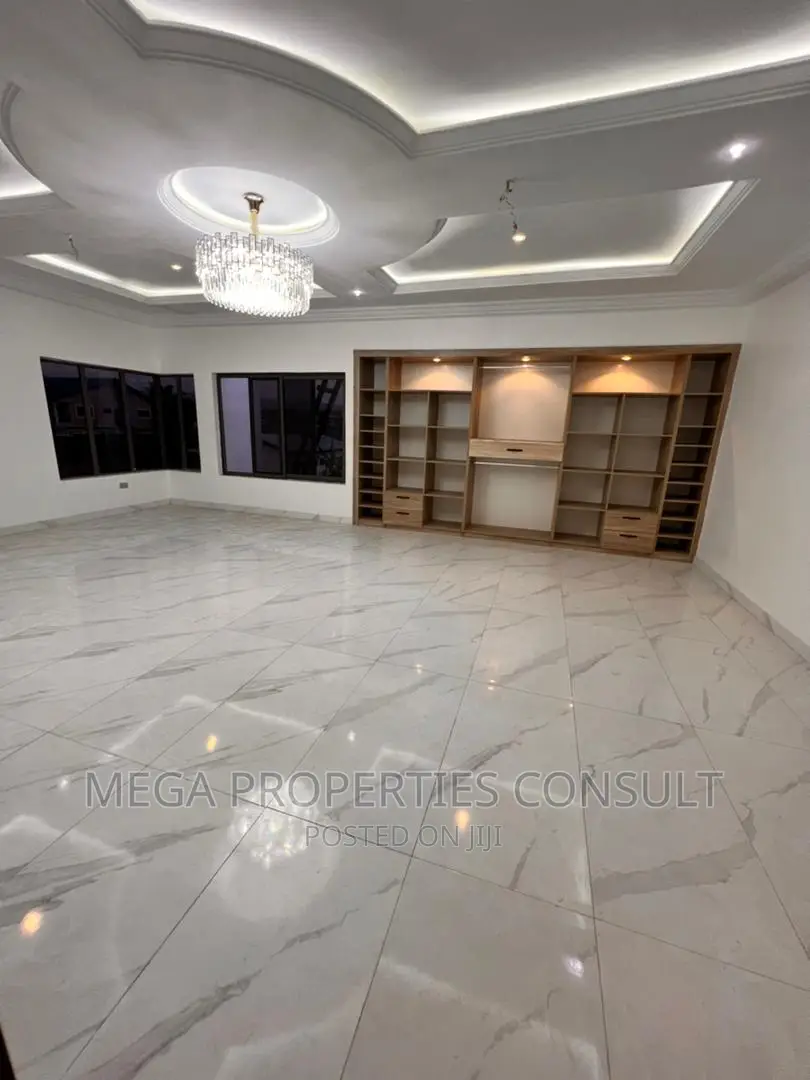 4bdrm House in Ashomang Estate for sale