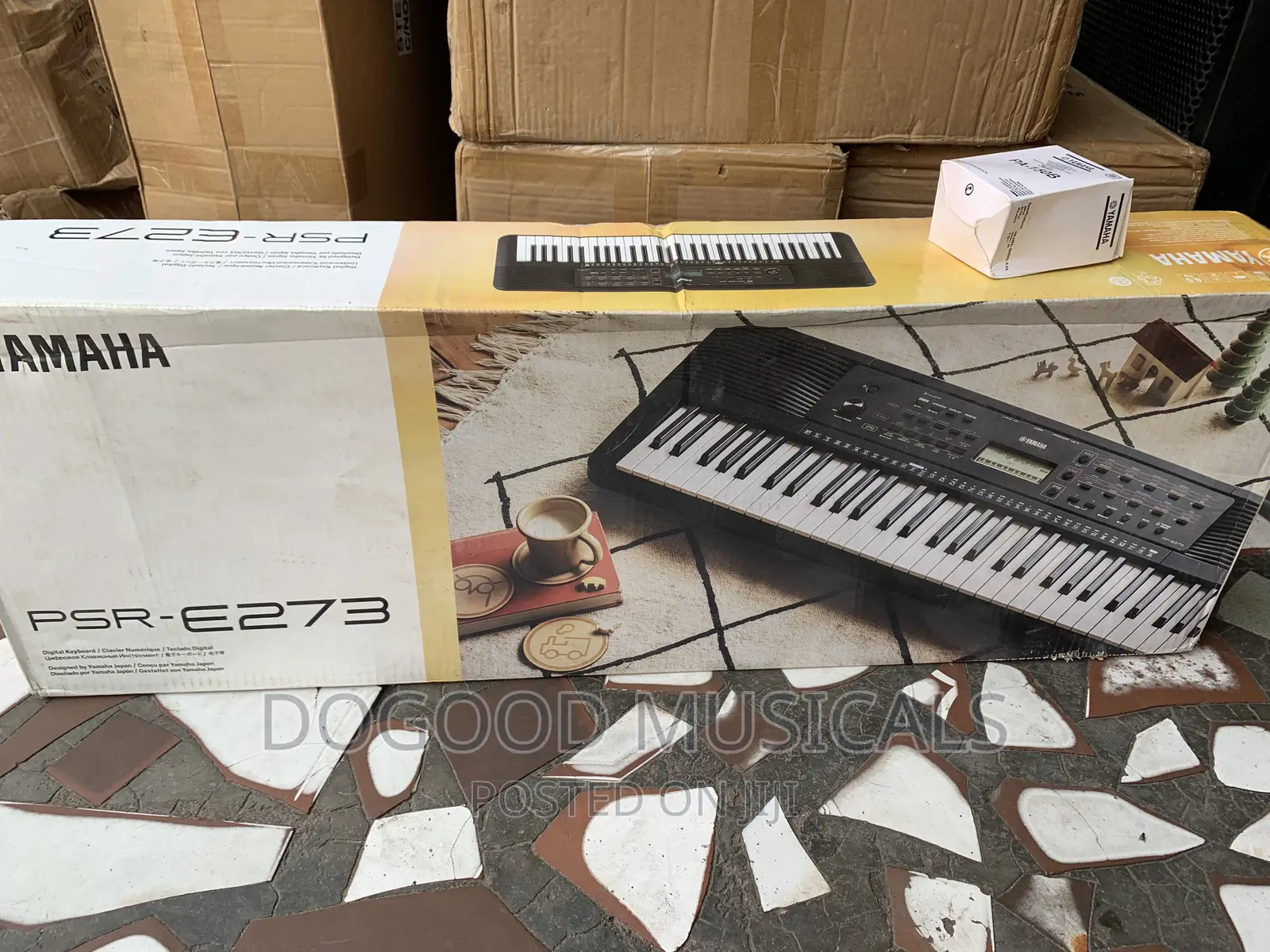 Yamaha PSR-E273 Keyboard