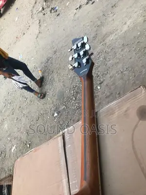 Yamaha Acoustic Guitar (Brown)