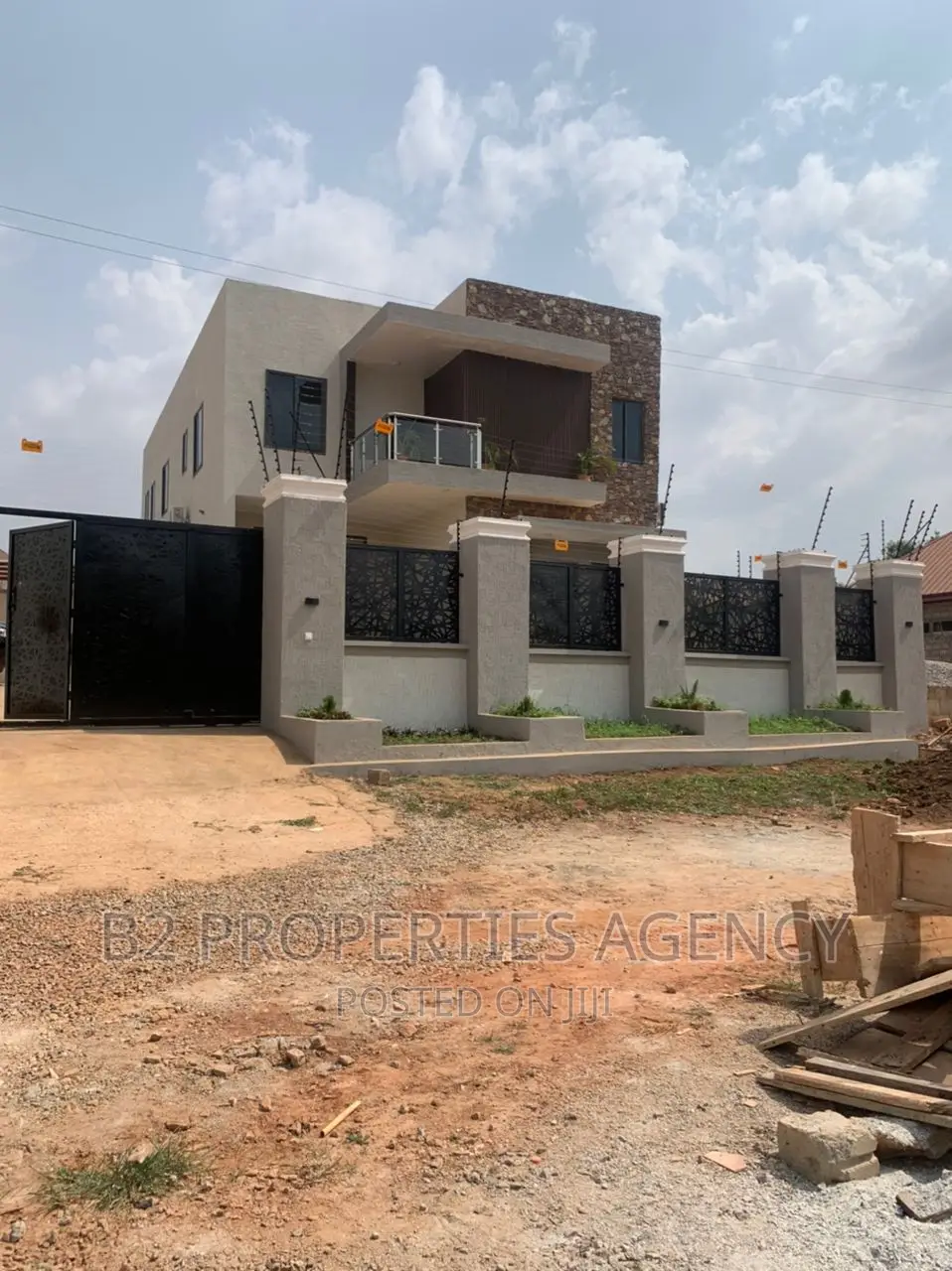 Furnished 4bdrm Duplex in B2 Properties Agency, Kumasi Metropolitan