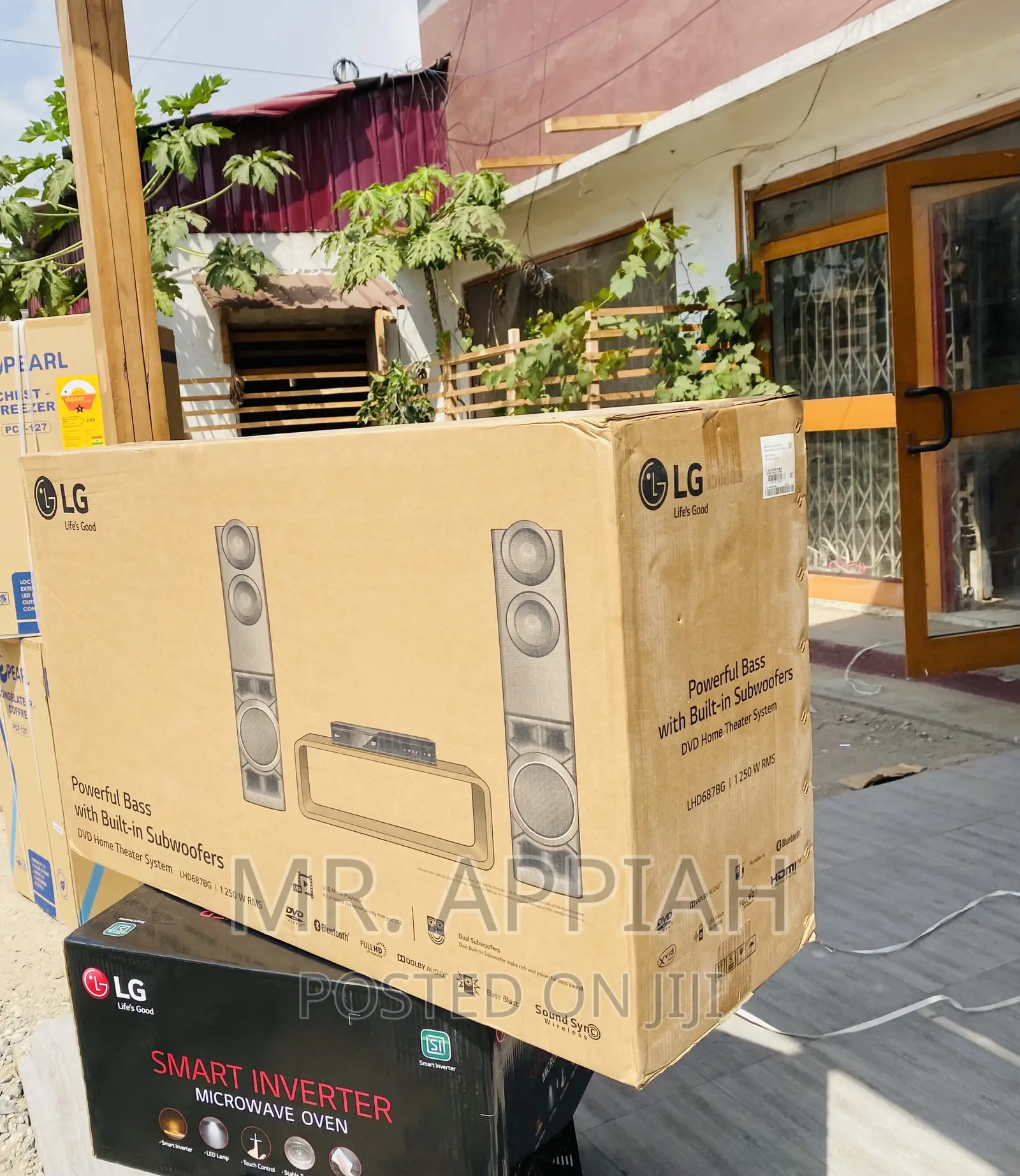 Authentic LG LHD 687 Bluetooth Home Theater System(Black).