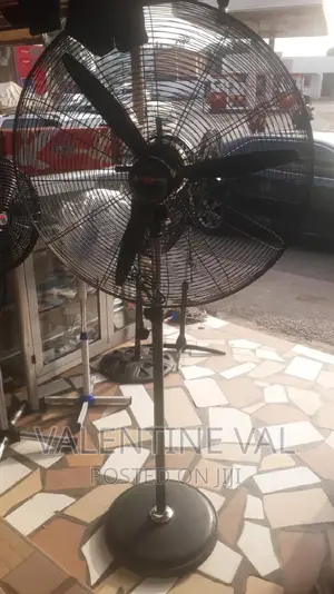 Binatone Industrial Standing Fan Size 32