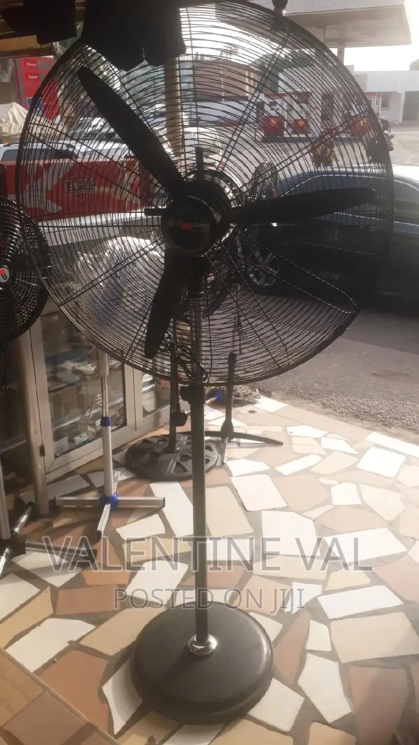 Binatone Industrial Standing Fan Size 32