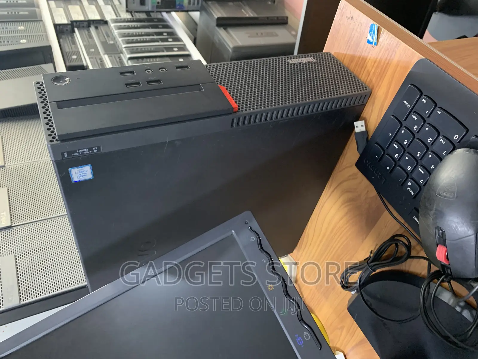Desktop Computer Lenovo ThinkCentre M720 SFF 8GB Intel Core I5 HDD 1T