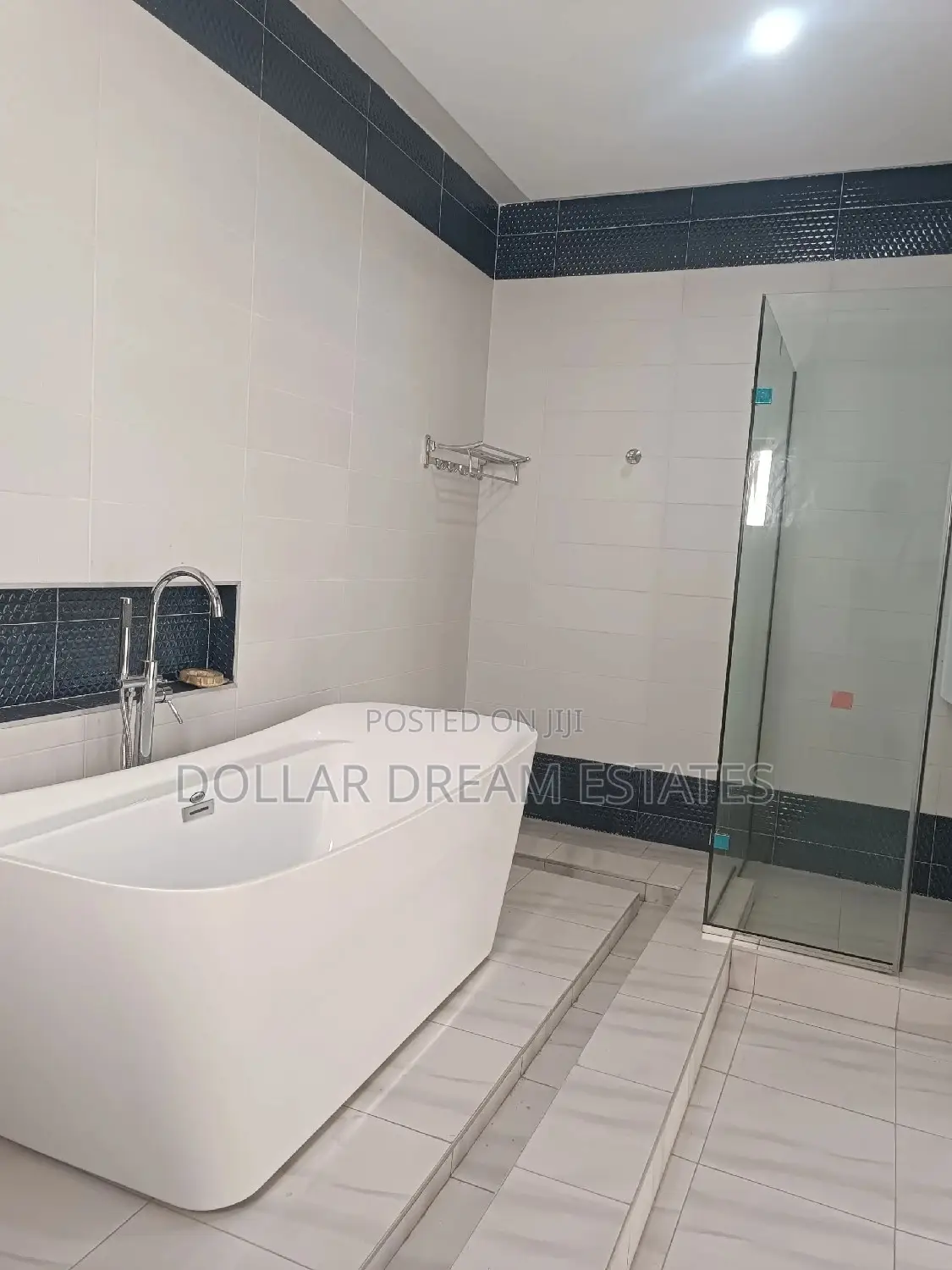 4bdrm House in East Legon for sale