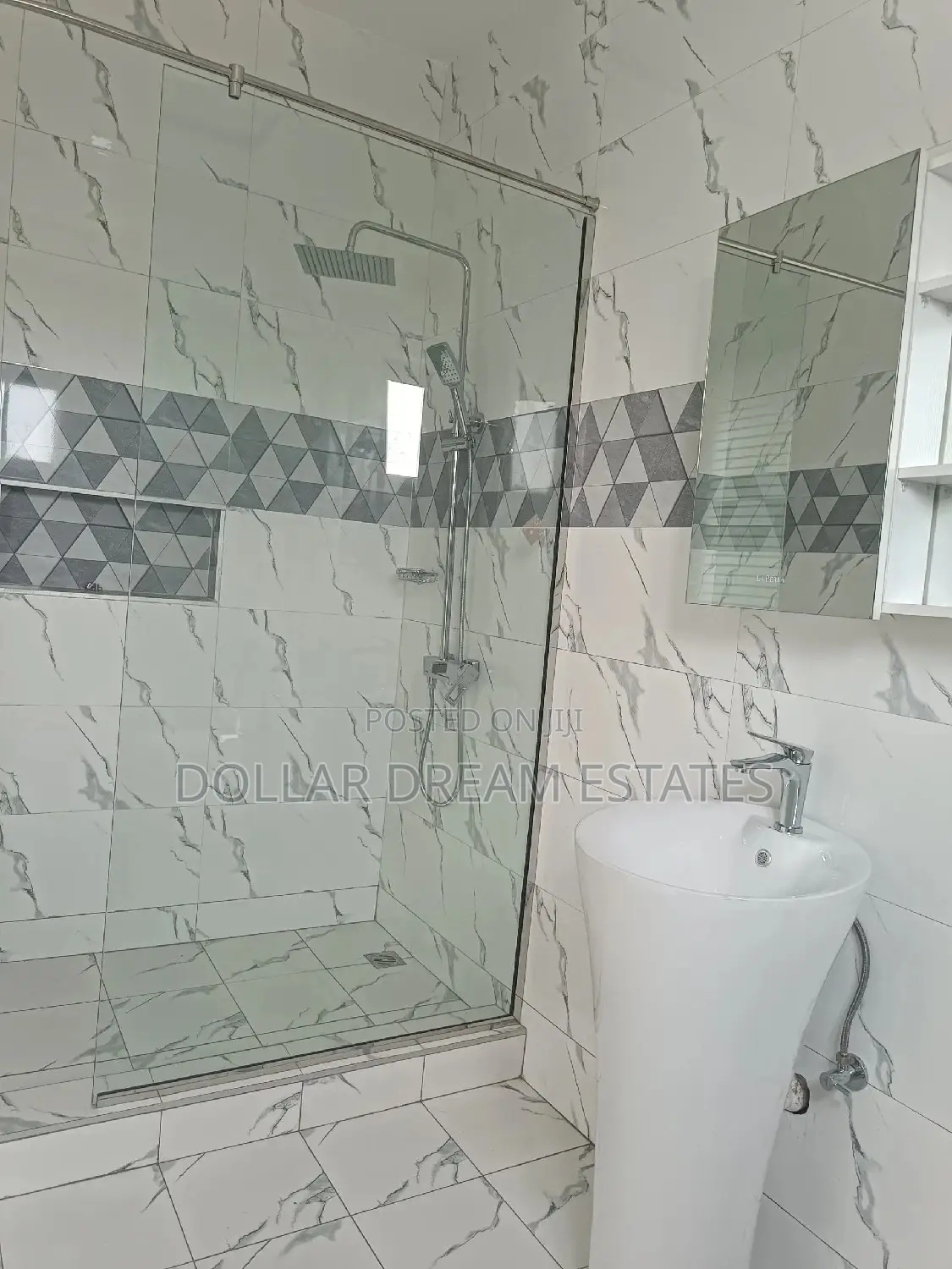 4bdrm House in East Legon for sale