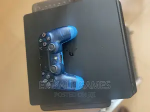 Playstation 4 Slim