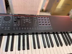 Roland Fantom O8 Keyboard