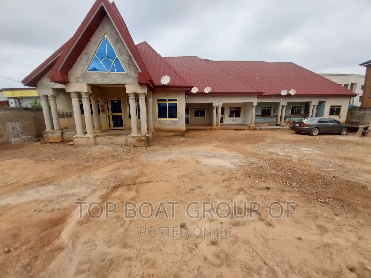 Furnished 10bdrm House in Top Boat Estate, Kumasi Metropolitan