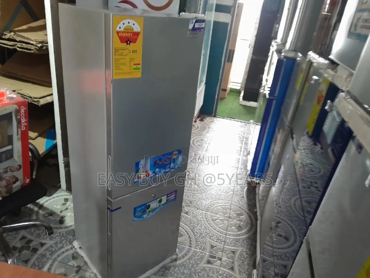 Westpool Fridge 2door Fridge Top Fridge + Freezer