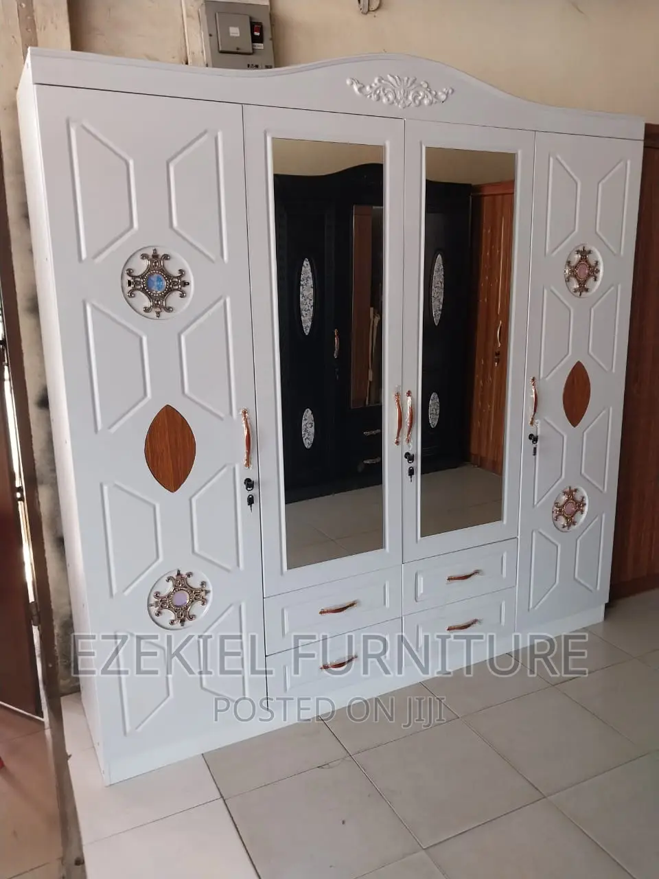 4 Doors Wardrobe