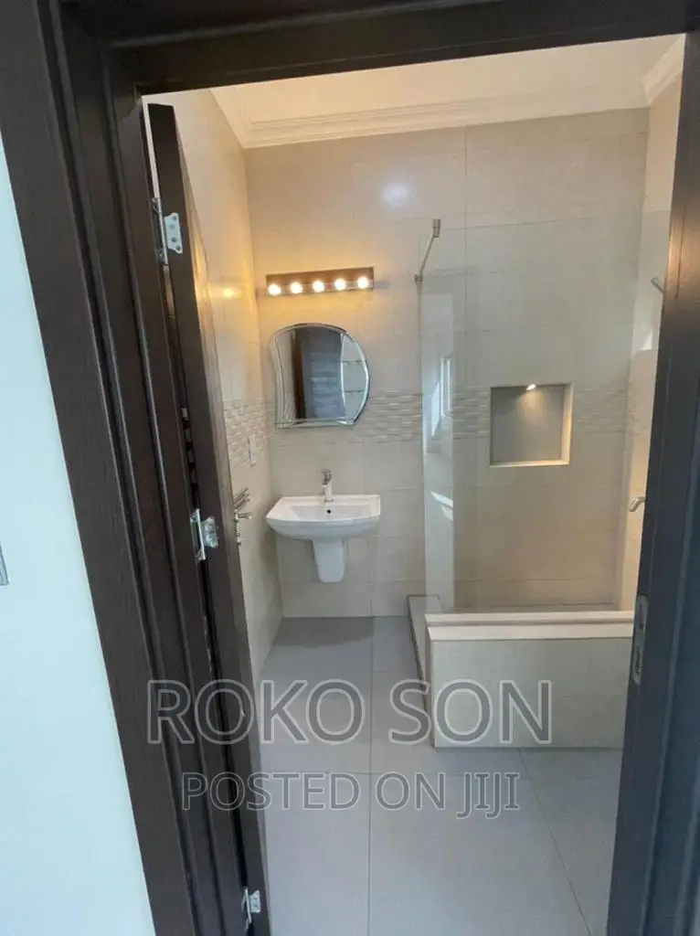 3bdrm Duplex in Dr Roko, East Legon for sale