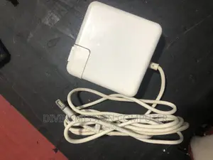UK Used Mack Book Air and Pro Charger
