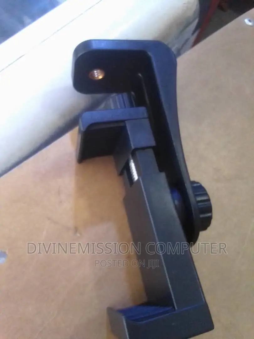 Phone Holder on Tripod With Adjustable Handle