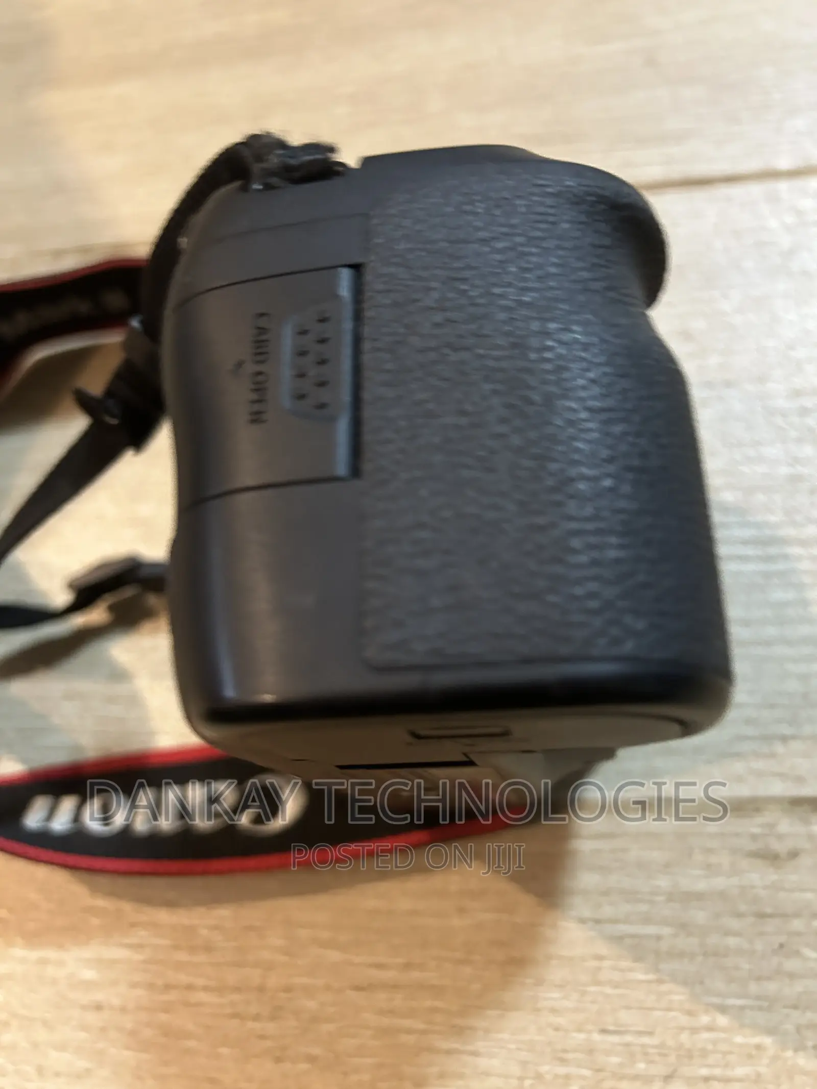 Canon 6d Mark Ii Body With Battery And Charger