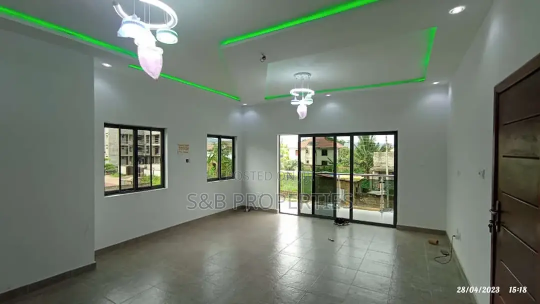 4bdrm House in Oyarifa for sale