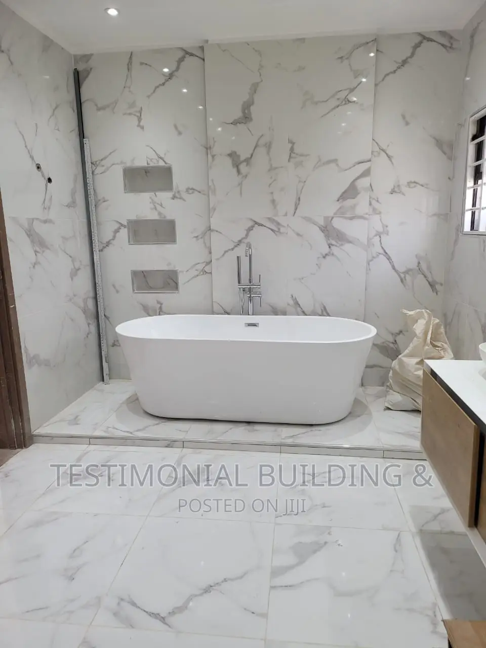 5bdrm House in Testimonial Building, East Legon for sale