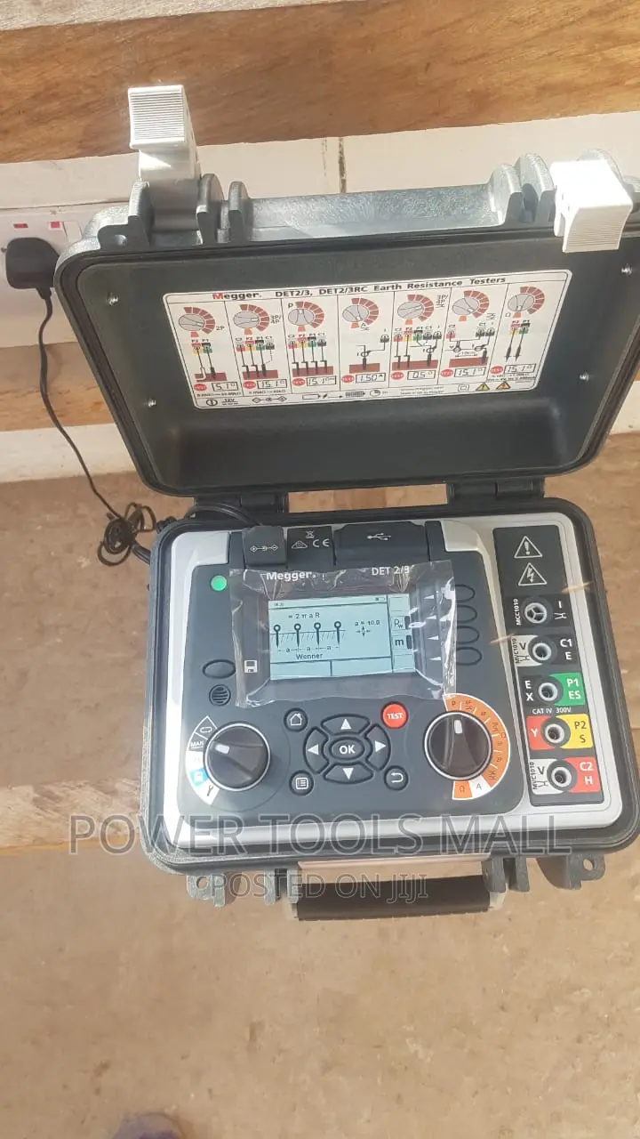 Megger DET2/3 KIT 330FT Ground Tester (100m)