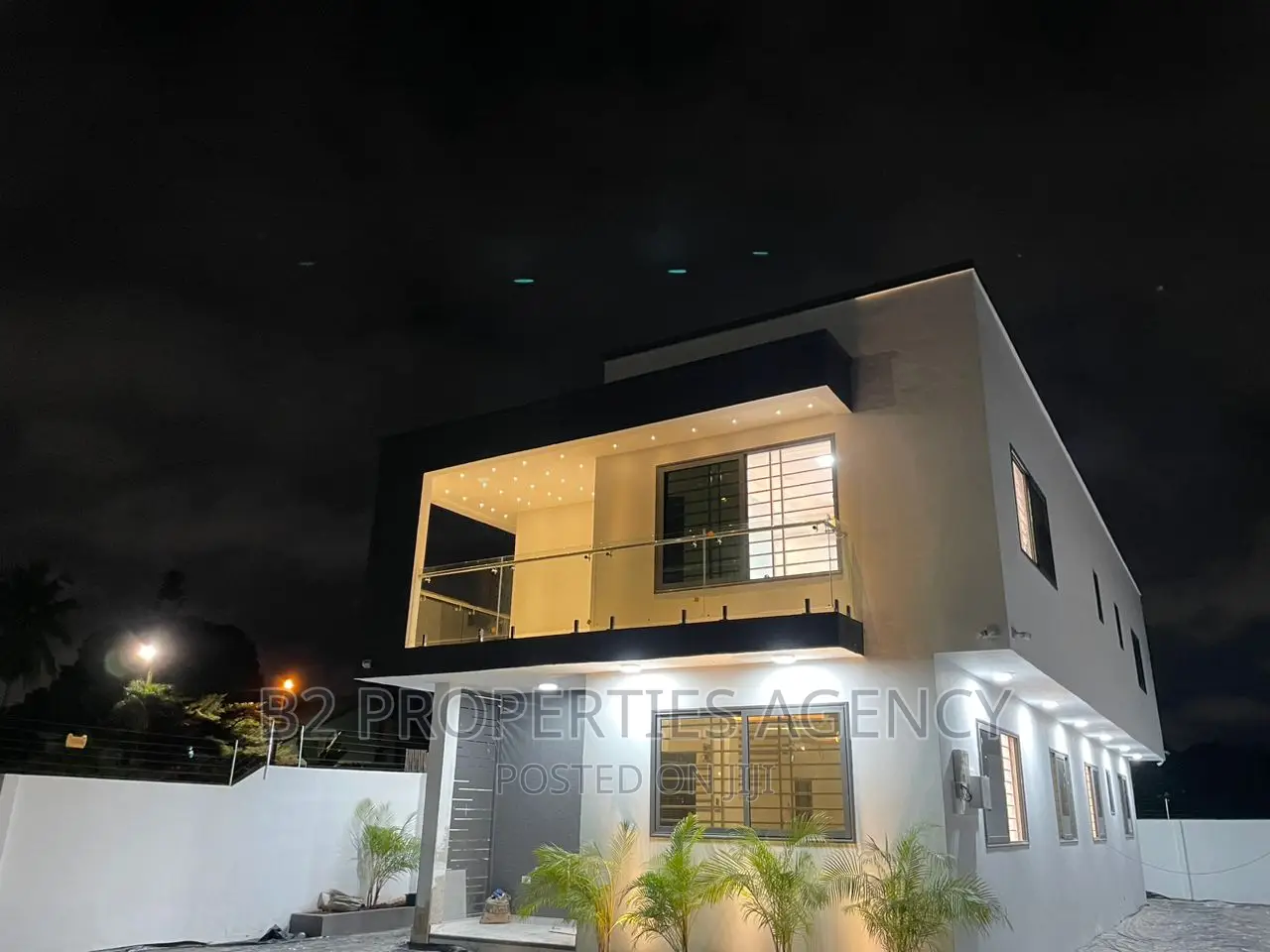 Furnished 4bdrm Maisonette for sale
