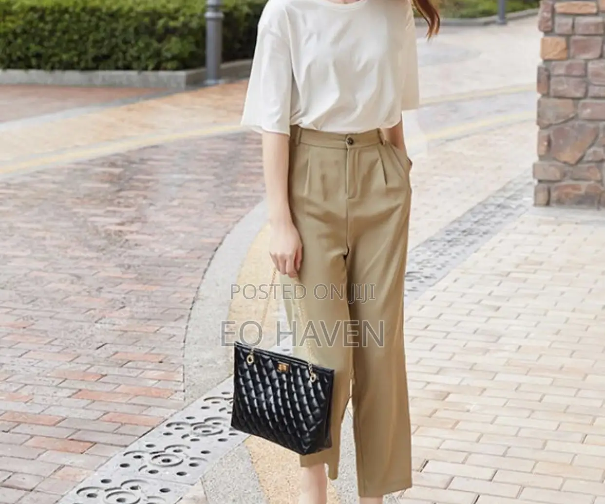 Ladies Chain Hand/Shoulder Bag