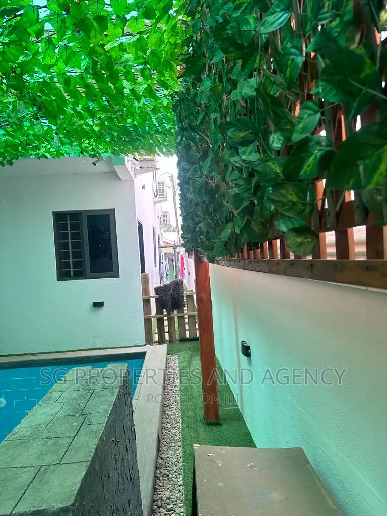 4bdrm Mansion in East Legon for sale