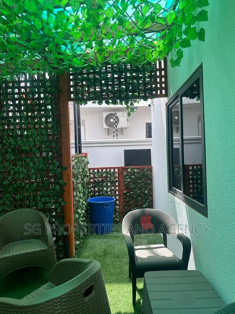 4bdrm Mansion in East Legon for sale