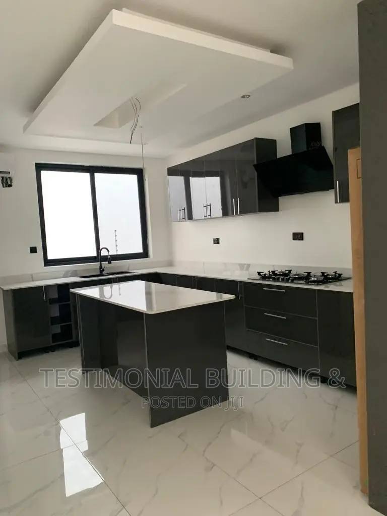 Furnished 3bdrm House in Testimonial Building, Adjiriganor for sale