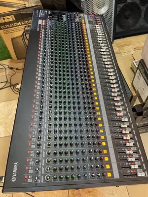 Yamaha Mgp40x 40-Channel Premium Mixer With USB and Effects
