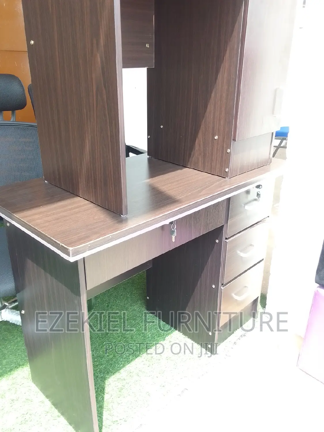 Office Desk