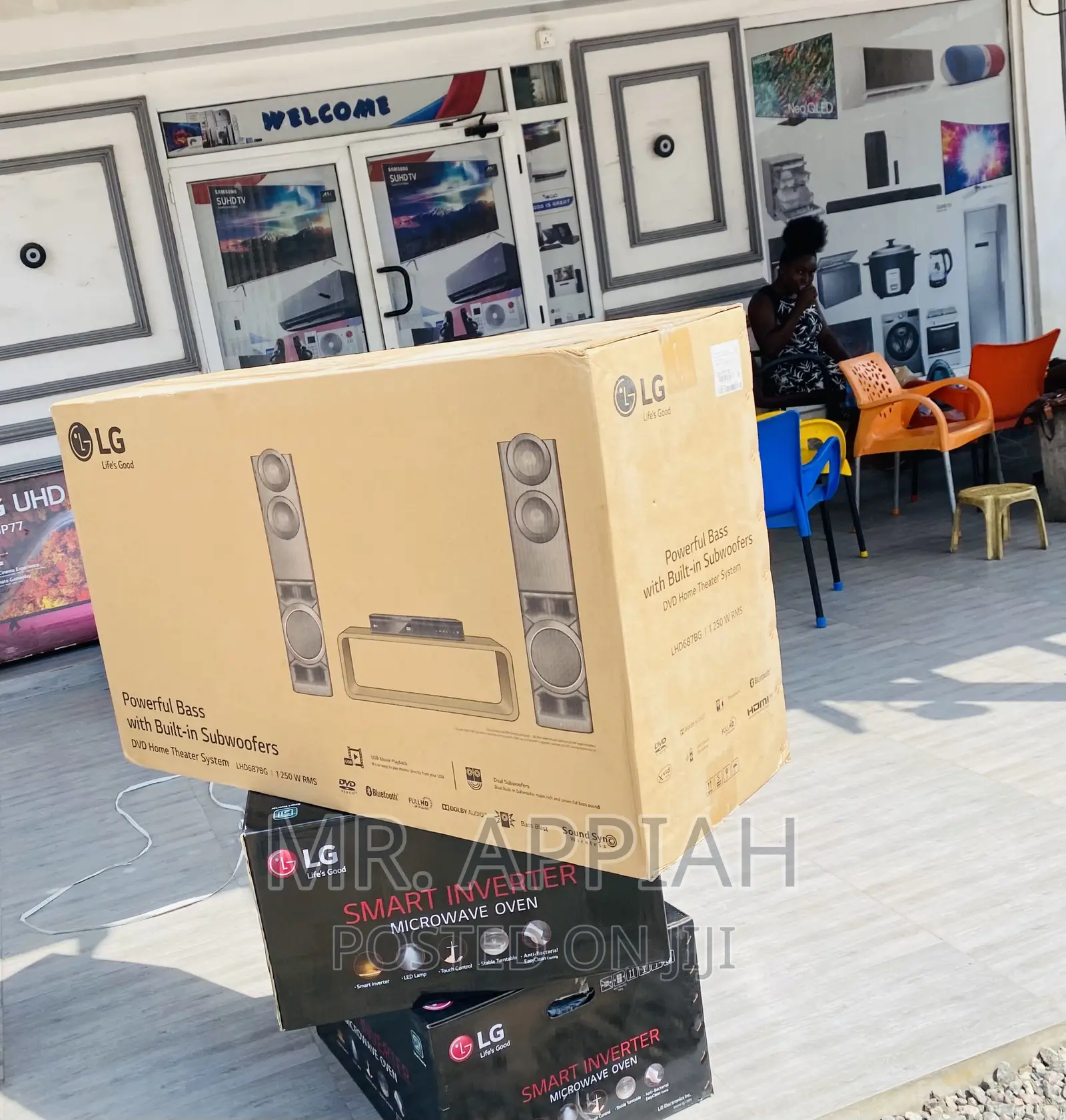 Eco-Friendly LG LHD 687 Bluetooth Home Theater(Black).
