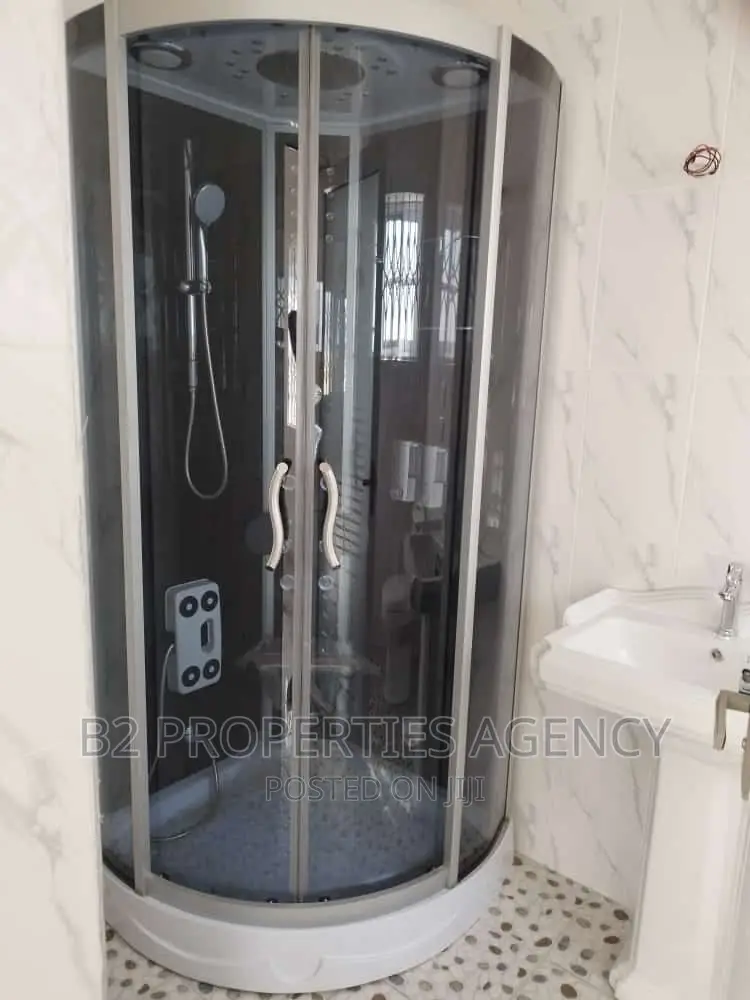 Furnished 4bdrm Mansion in B2Properties Agency, Kumasi Metropolitan