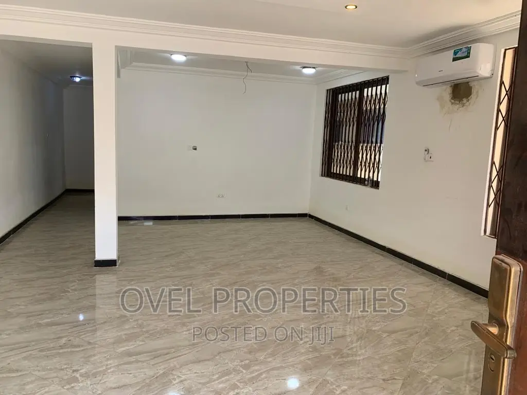 3bdrm House in Oy, Oyarifa for sale